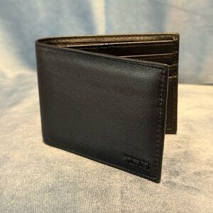 Tumi Black Leather Card Holder